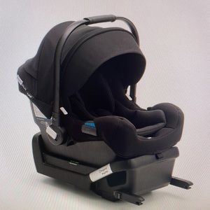 Bugaboo Turtle one by Nuna Car Seat. Brand new in box!